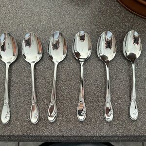 Oneida Calla Lily  Spoons - Set of 6
